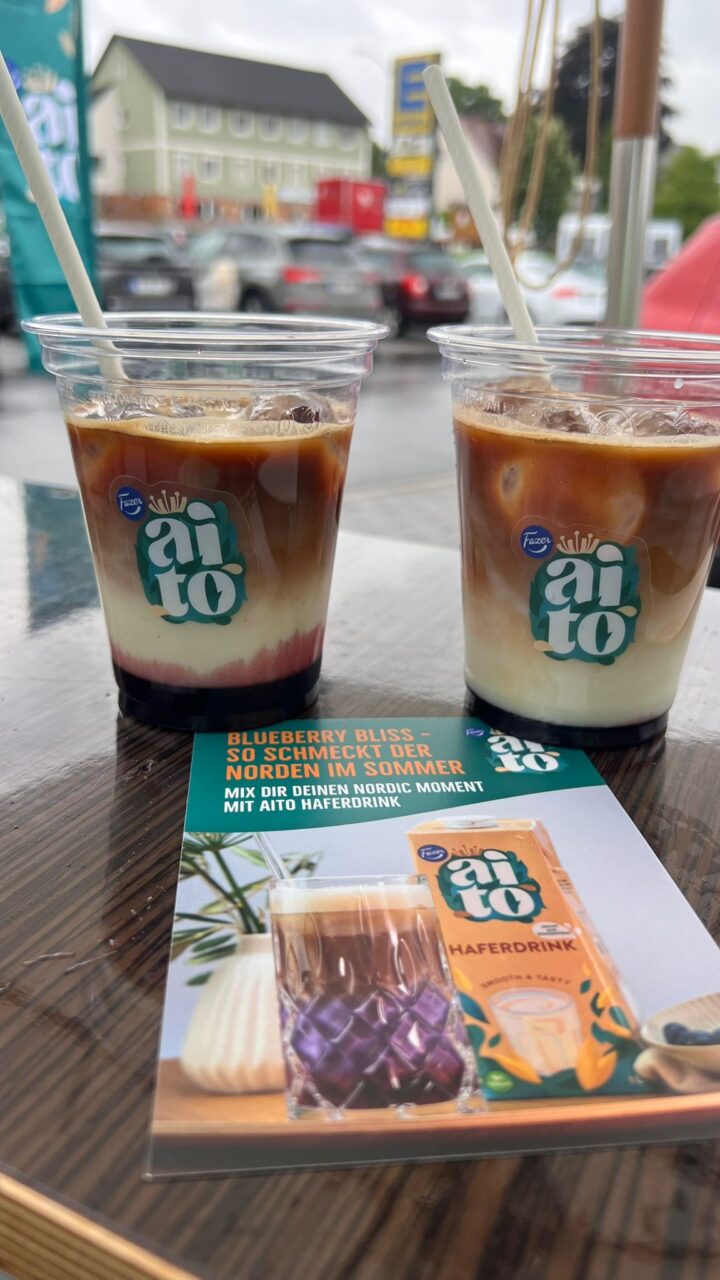 WhatsApp Image 2025-07-30 at 13.21.06 (2) Ape Kaffeemobil mit Segafredo