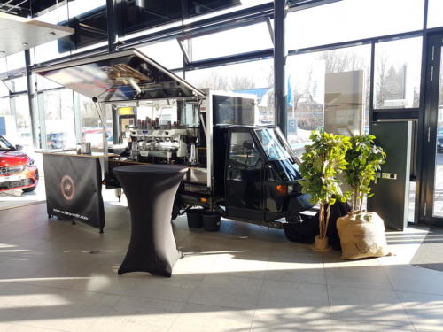 Mit dem Ape Espressomobil auf der 35 Kooperationsschmiede bei dem Autohaus Bibbig in Vellmar.
