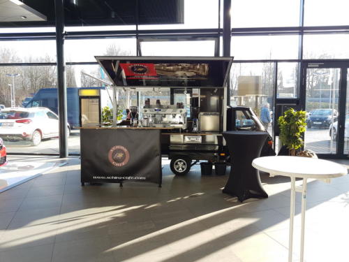 Mit dem Ape Espressomobil auf der 35 Kooperationsschmiede bei dem Autohaus Bibbig in Vellmar.